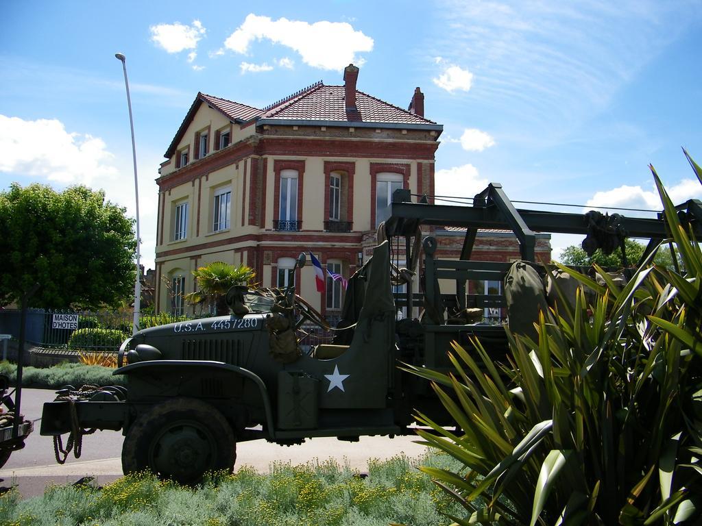 La Roseliere Hotel Carentan Exterior foto